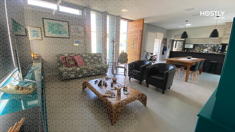 Cond. de Alto Padrão: Conforto a 250m da Praia