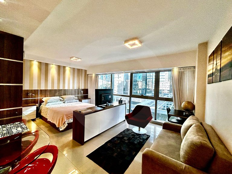 Complete Studio, One Block from the Mall