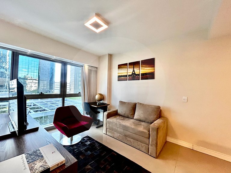 Complete Studio, One Block from the Mall