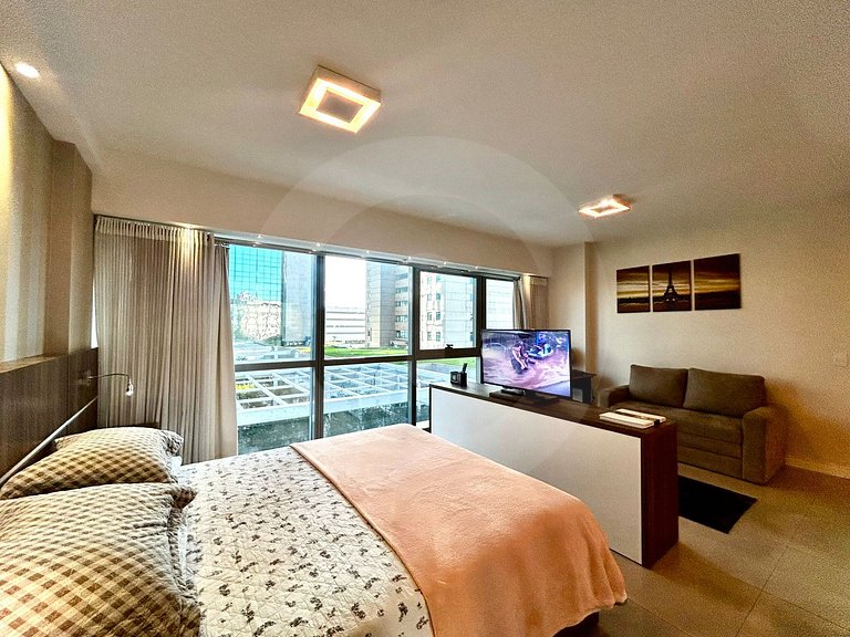 Complete Studio, One Block from the Mall